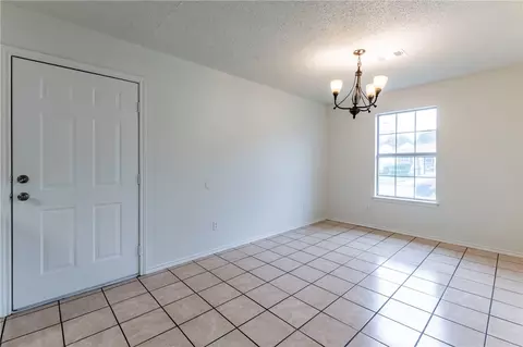 Entry Way - 812 E Pecan Ave, Waco, TX 76704 photo 1 of 1