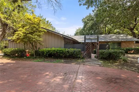 2125 Wooded Acres Dr, Waco, TX 76710
