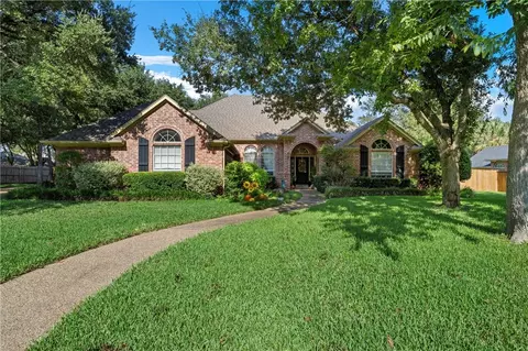 354 Elm Grove Cir, Mcgregor, TX 76657