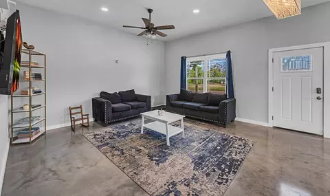 207 Rogers St, Mcgregor, TX 76657 photo 5