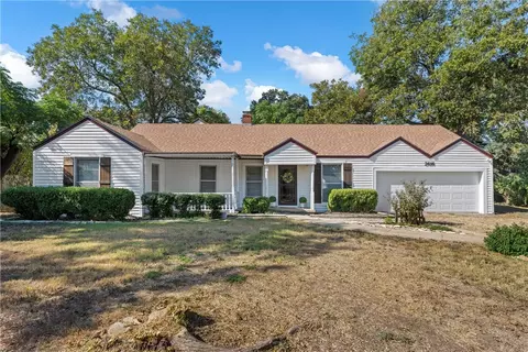 2616 Macarthur Dr, Waco, TX 76708 photo 2