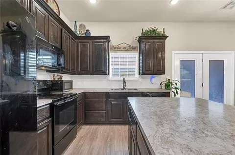 404 Broken Arrow Ct, Waco, TX 76705 photo 11