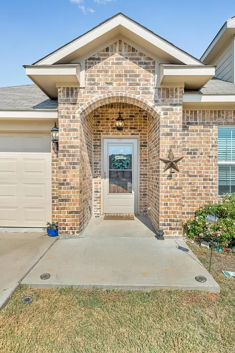 404 Broken Arrow Ct, Waco, TX 76705 photo 2