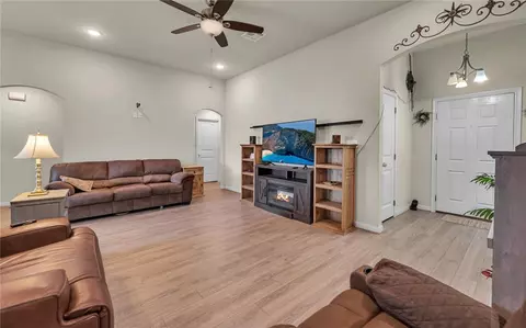 404 Broken Arrow Ct, Waco, TX 76705 photo 5
