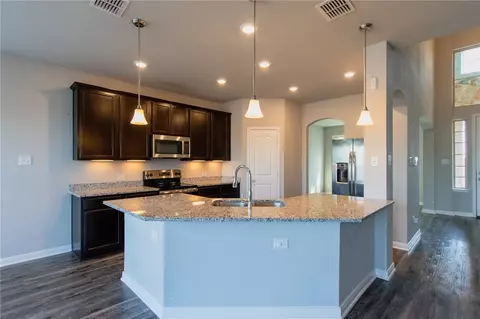 10512 Langham Dr, Waco, TX 76708 photo 9