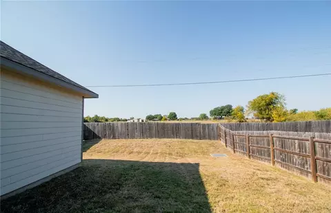 10512 Langham Dr, Waco, TX 76708 photo 3