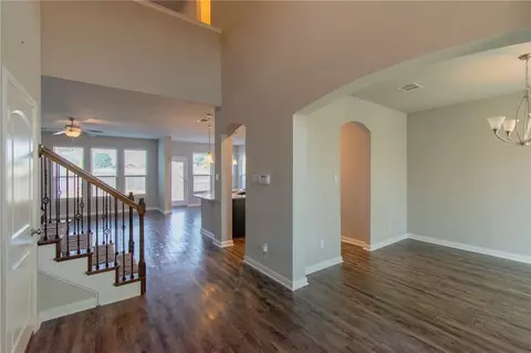 10512 Langham Dr, Waco, TX 76708 photo 4