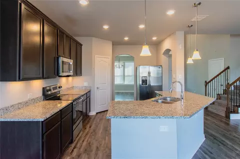 10512 Langham Dr, Waco, TX 76708 photo 8