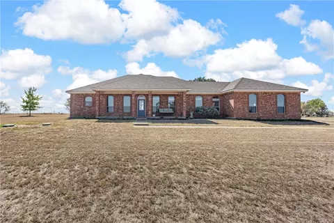 299 Twin Bends Rd, Crawford, TX 76638