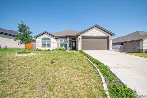 605 Magnolia Dr, Troy, TX 76579