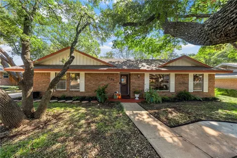 5306 Lake Killarney Dr, Waco, TX 76710