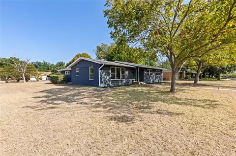 2137 Trinity Dr, Waco, TX 76710 photo 5