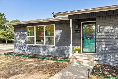 2137 Trinity Dr, Waco, TX 76710 photo 4