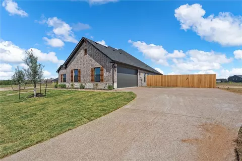 2124 Holborn St, Lorena, TX 76655 photo 2