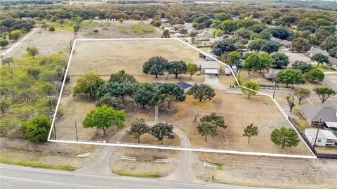 3528 Speegleville Rd, Woodway, TX 76712
