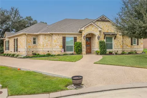 12 Lake Stone Ct, Woodway, TX 76712