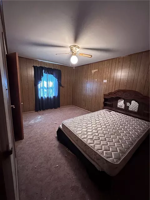 504 E Pine St, West, TX 76691 photo 8