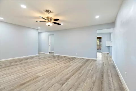 8504 China Spring Rd, Waco, TX 76708 photo 5