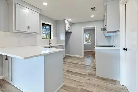 8504 China Spring Rd, Waco, TX 76708 photo 6