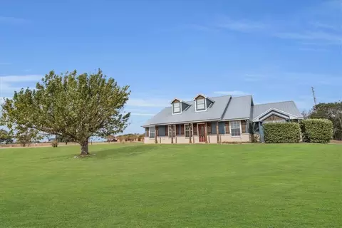 104 Canton Ln, Riesel, TX 76682