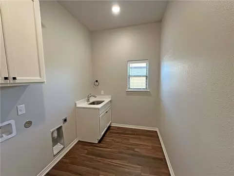 137 Lasso Loop, Lorena, TX 76550 photo 13