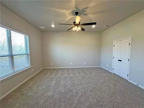 137 Lasso Loop, Lorena, TX 76550 photo 20