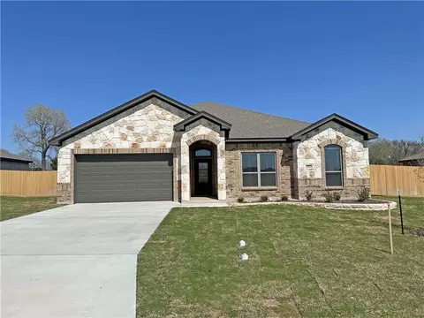 137 Lasso Loop, Lorena, TX 76550 photo 3