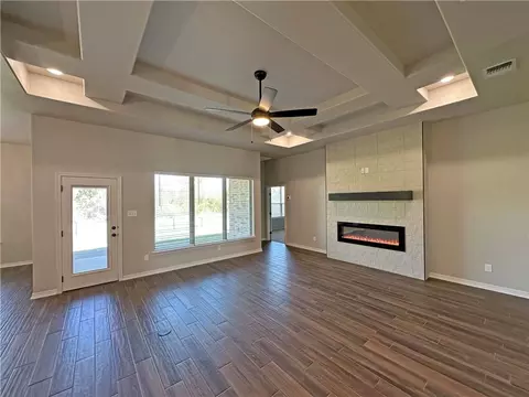 137 Lasso Loop, Lorena, TX 76550 photo 5