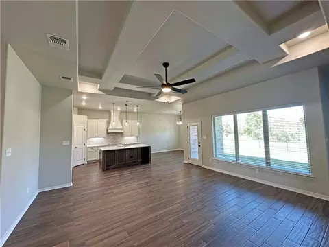 137 Lasso Loop, Lorena, TX 76550 photo 6