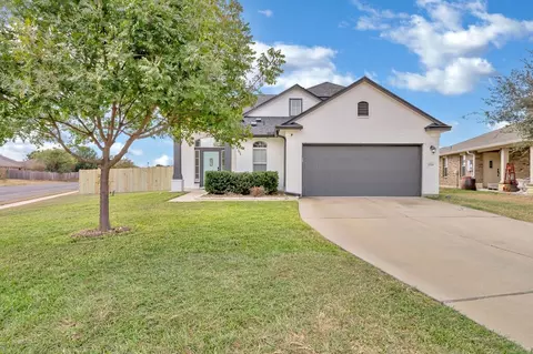 10200 Marigold Ln, Waco, TX 76708