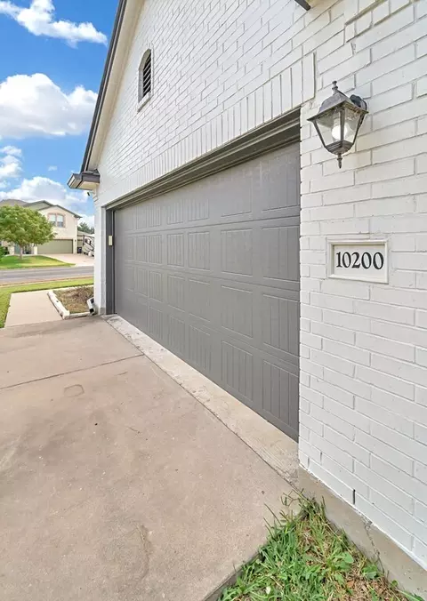 10200 Marigold Ln, Waco, TX 76708 photo 4