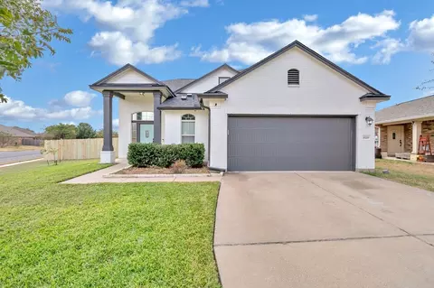 10200 Marigold Ln, Waco, TX 76708 photo 2