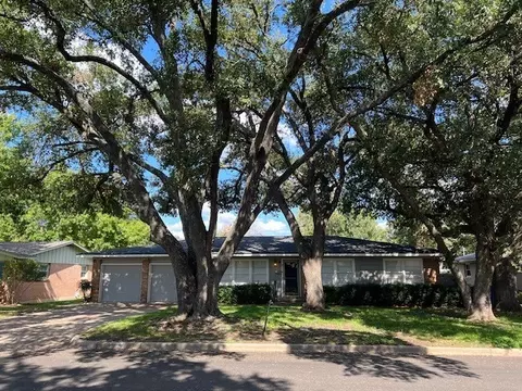 2119 Trinity Dr, Waco, TX 76710