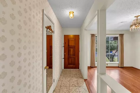 Entry Way - 4000 N 30th St, Waco, TX 76708 photo 2 of 2