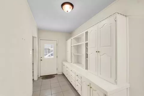 Entry Way - 4000 N 30th St, Waco, TX 76708 photo 1 of 2