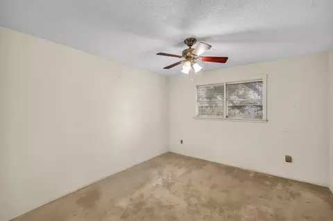 Bedroom - 4000 N 30th St, Waco, TX 76708 photo 2 of 3