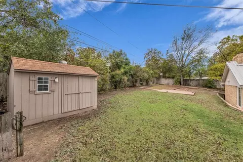 Exterior - 4000 N 30th St, Waco, TX 76708 photo 3 of 5
