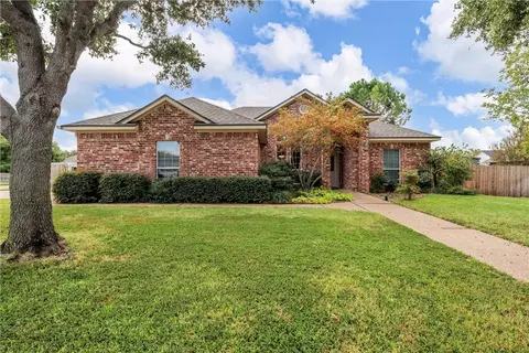 5612 Plantation Dr, Waco, TX 76708