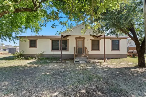 201 S Richards St, Aquilla, TX 76622