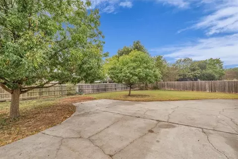 Exterior - 200 Opal St, Hewitt, TX 76643 photo 4 of 4