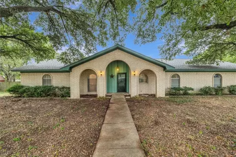 Exterior - 200 Opal St, Hewitt, TX 76643 photo 2 of 4