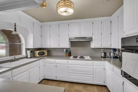 Kitchen - 200 Opal St, Hewitt, TX 76643 photo 1 of 4