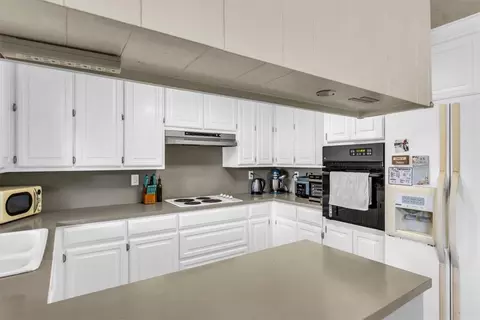 Kitchen - 200 Opal St, Hewitt, TX 76643 photo 4 of 4
