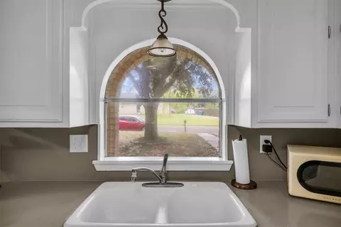 Kitchen - 200 Opal St, Hewitt, TX 76643 photo 2 of 4