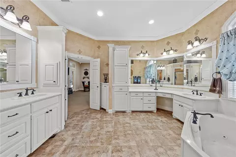 7051 Ledge Stone Dr, Mcgregor, TX 76657 photo 30