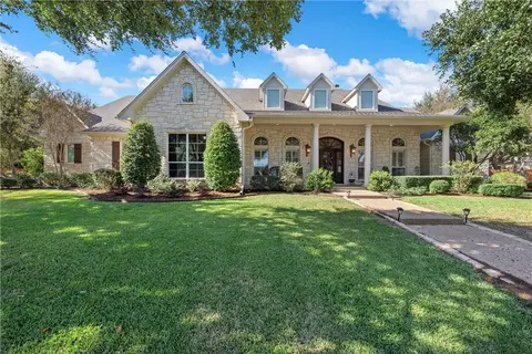 7051 Ledge Stone Dr, Mcgregor, TX 76657 photo 2