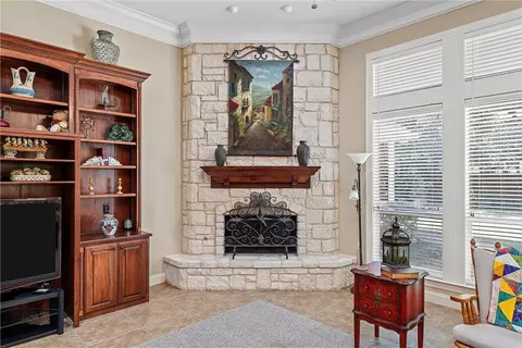 7051 Ledge Stone Dr, Mcgregor, TX 76657 photo 10