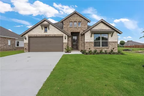 409 Geyser Trl, Mcgregor, TX 76657