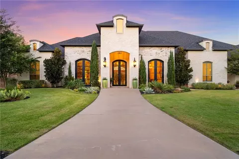 7050 Ledge Stone Dr, Mcgregor, TX 76657