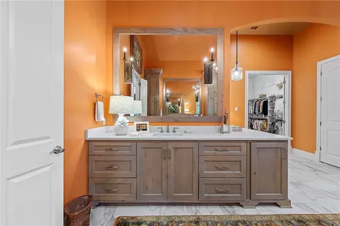 Bath - 7050 Ledge Stone Dr, Mcgregor, TX 76657 photo 4 of 8